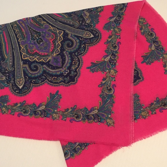 Luca Castellani Scarf   44” by 44” - Picture 3 of 8